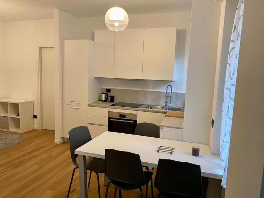 Casa Motti, Accogliente Appartamento Ristrutturato In Repubblica Milão Exterior foto